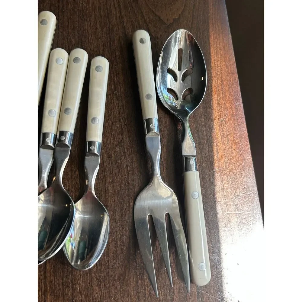 20 pieces Vintage Washington Forge Mardi Gras stainless steel flatware off-white